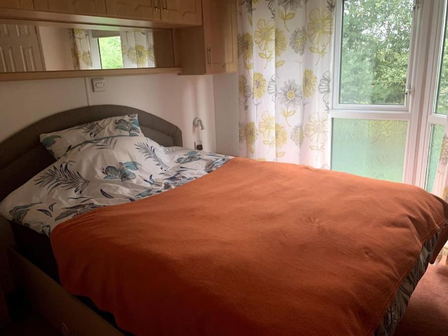 Domek Holenderski Jasnotka Golubie Exteriér fotografie